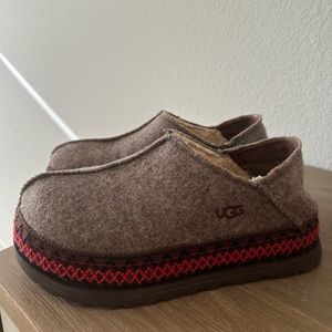 Ugg refelt tasman